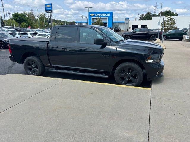 2018 RAM 1500 Express Crew Cab 4x4 5'7" Box