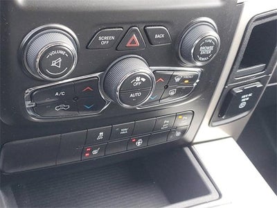 2017 RAM 1500 Big Horn Crew Cab 4x4 5'7" Box