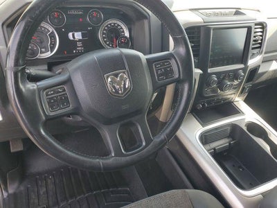 2017 RAM 1500 Big Horn Crew Cab 4x4 5'7" Box