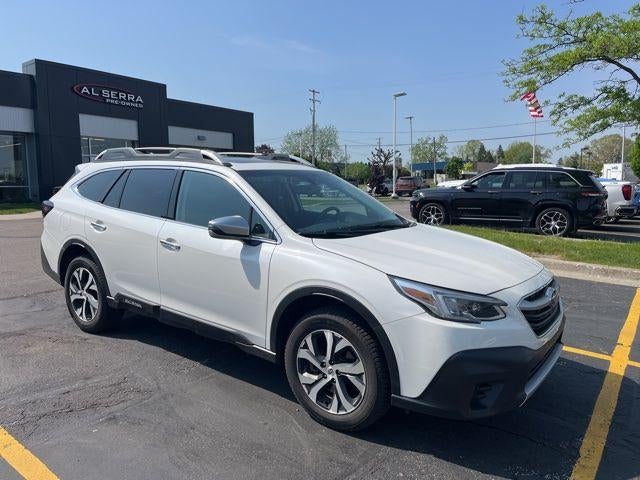 2022 Subaru Outback Touring's photo