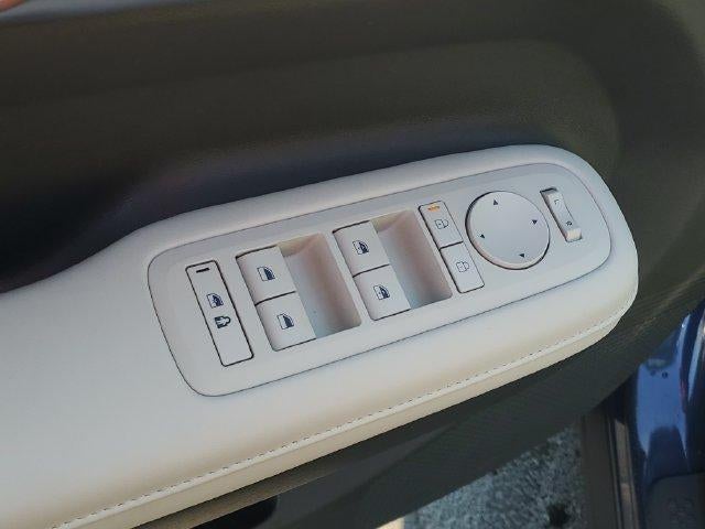 2025 Hyundai Santa Fe SEL - Photo 16