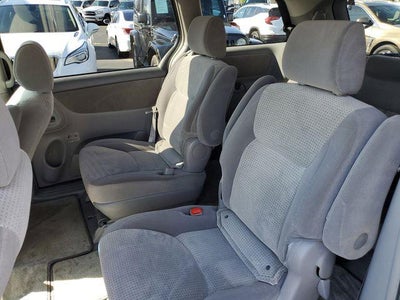 2006 Toyota Sienna CE