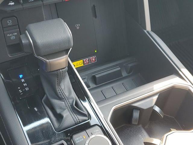 2026 Toyota Tundra Limited CrewMax 5.5' Bed