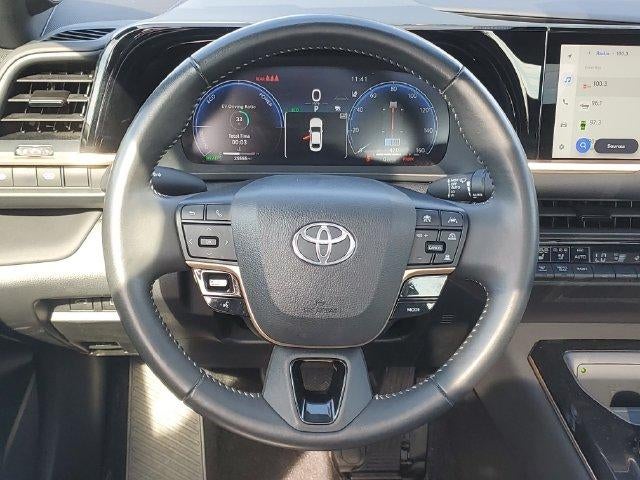 2024 Toyota Crown Limited - Photo 13