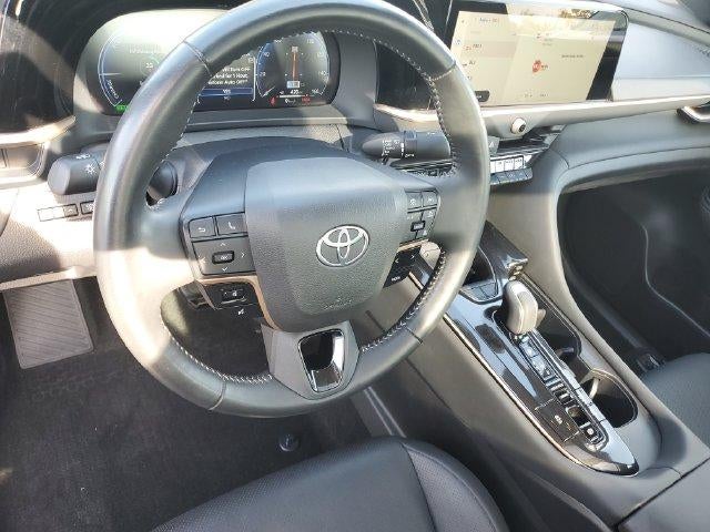 2024 Toyota Crown Limited - Photo 18
