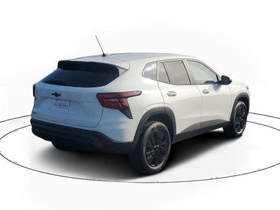 2025 Chevrolet Trax LS