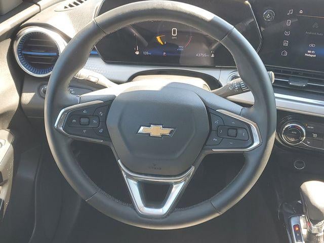 2025 Chevrolet Trax LT - Photo 12