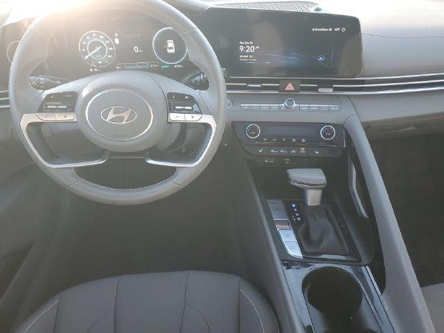 2024 Hyundai Elantra SEL - Photo 11