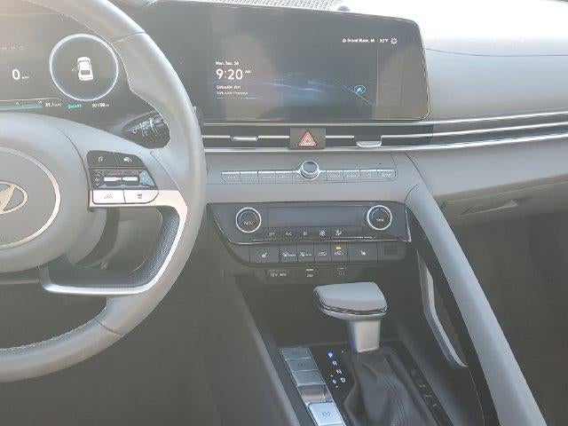 2024 Hyundai Elantra SEL - Photo 13
