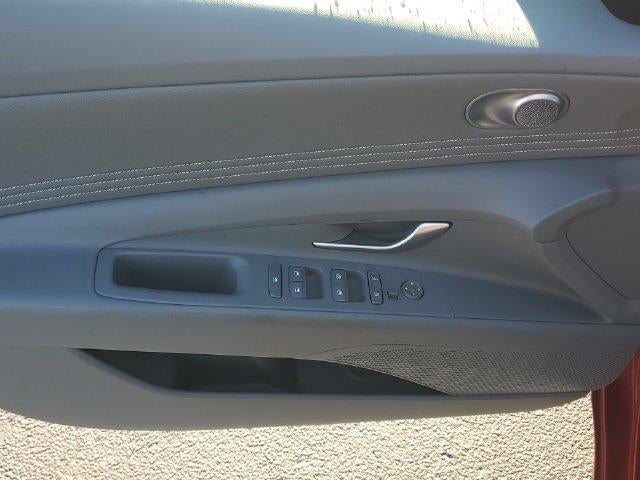 2024 Hyundai Elantra SEL - Photo 14