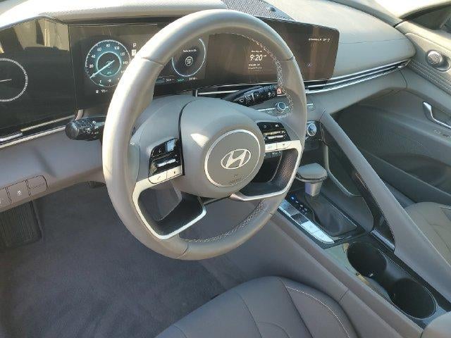 2024 Hyundai Elantra SEL - Photo 17