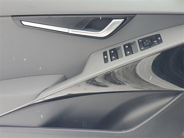 2025 Kia Niro EX Touring