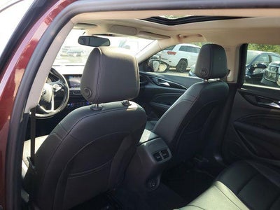 2019 Buick Regal TourX Essence